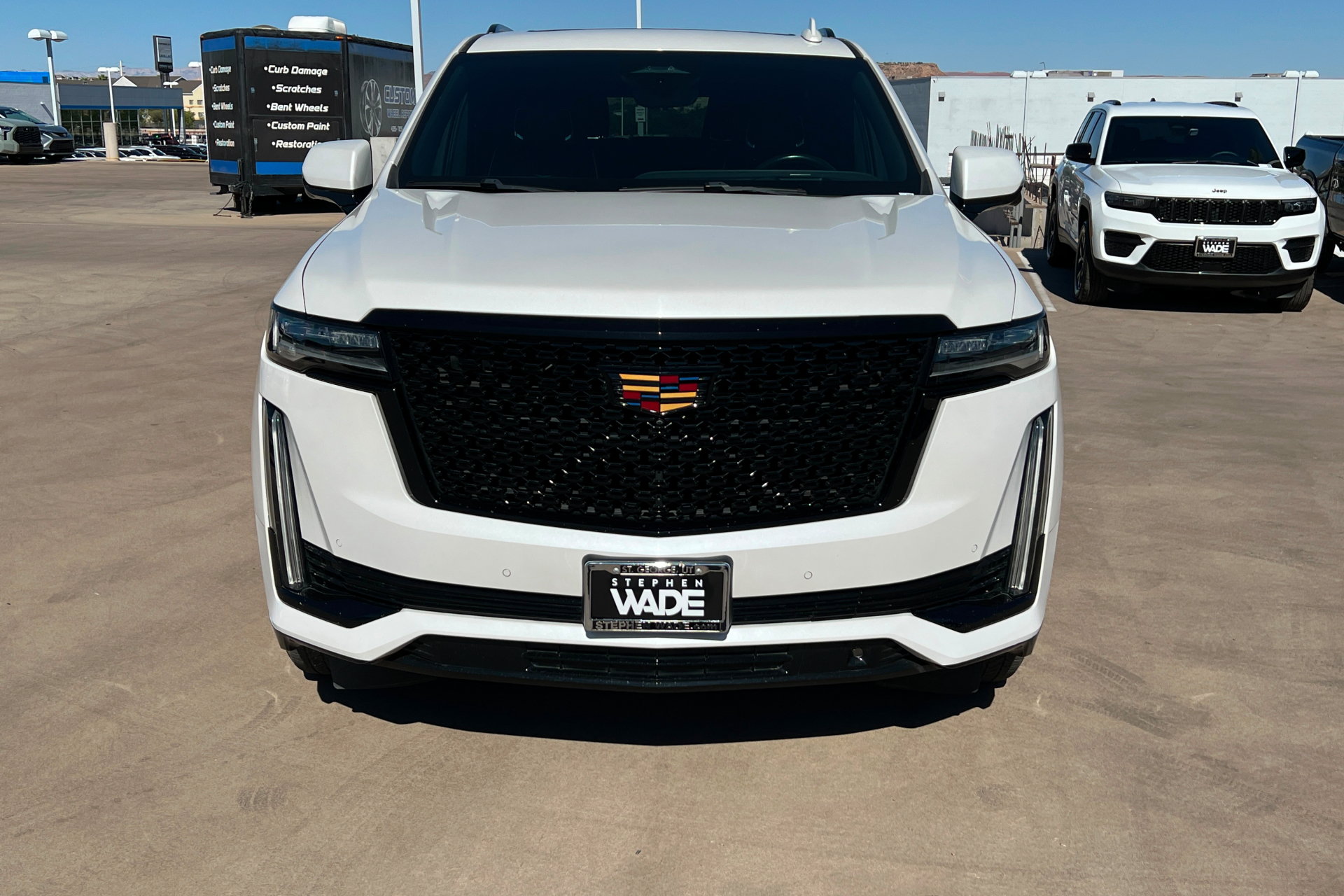 Used 2021 Cadillac Escalade Premium Luxury w/ Driver Assist Tech Package AWD/4WD image 9