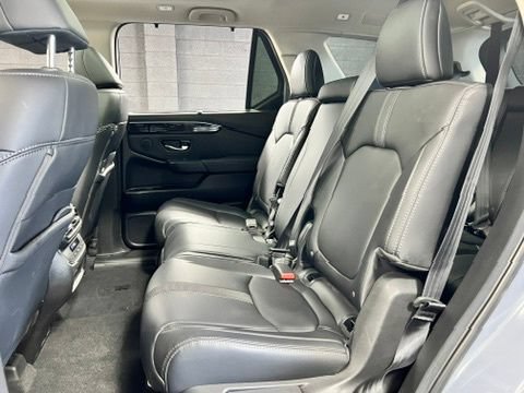 Used 2025 Honda Pilot Touring image 13