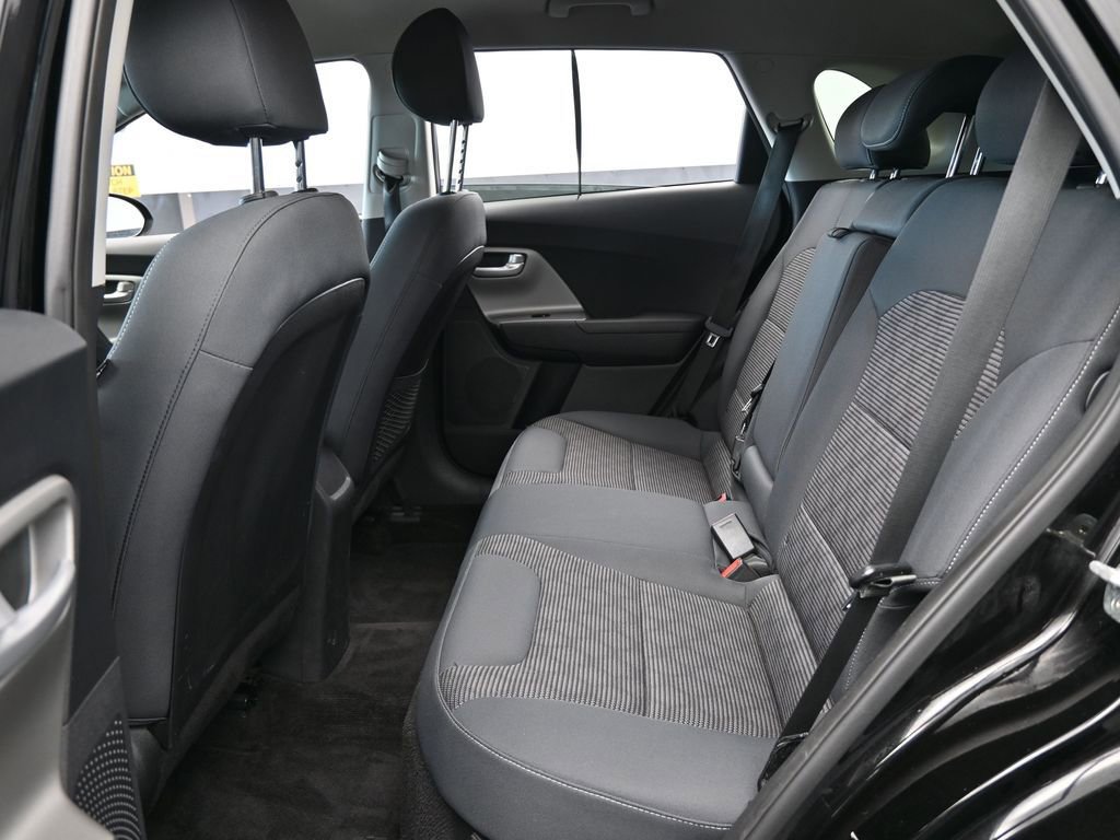 Used 2019 Kia Niro LX image 29
