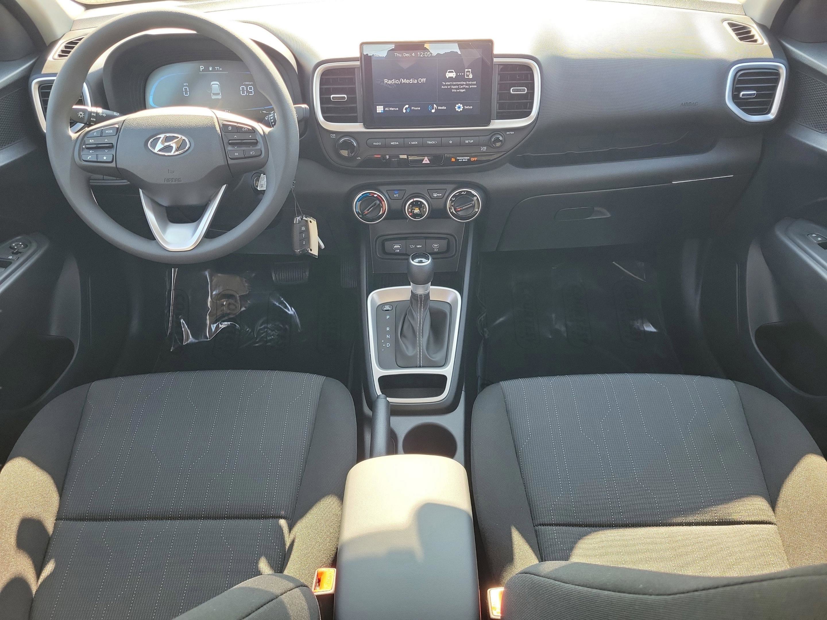 New 2026 Hyundai Venue SE image 8