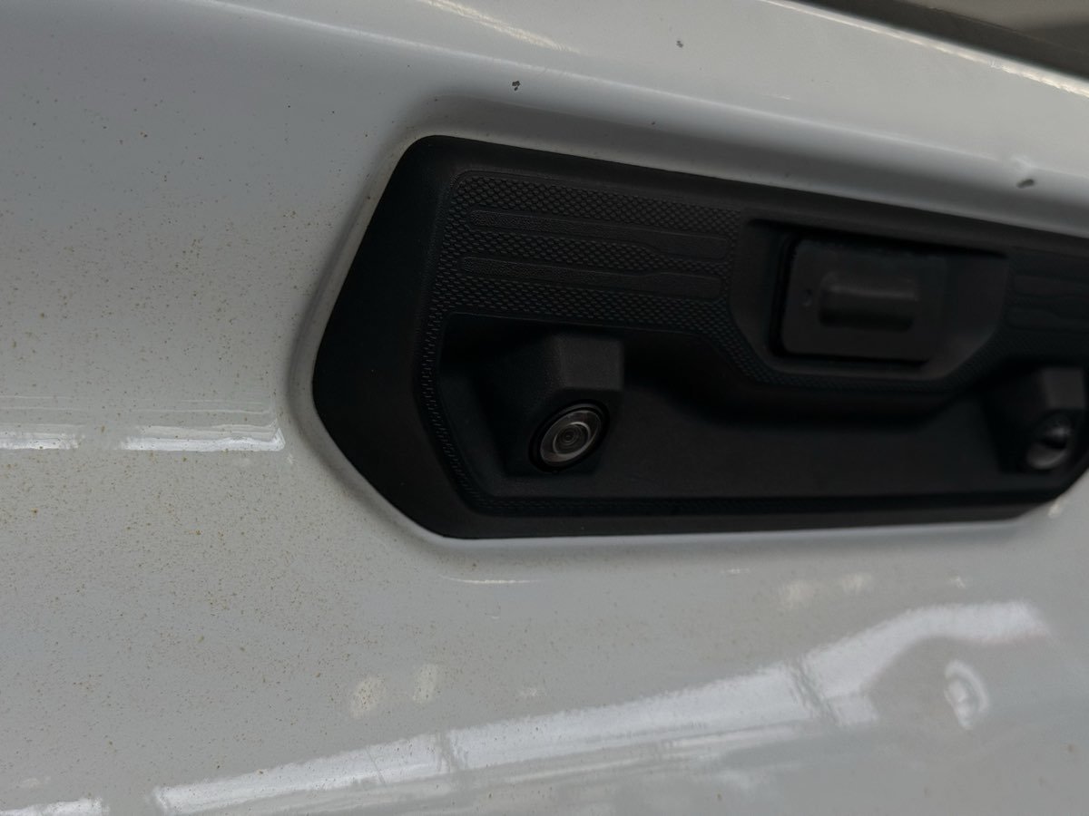 Used 2022 Chevrolet Silverado 2500 High Country AWD/4WD image 9