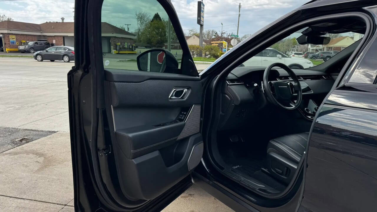 Used 2018 Land Rover Range Rover Velar R-Dynamic SE AWD/4WD image 9