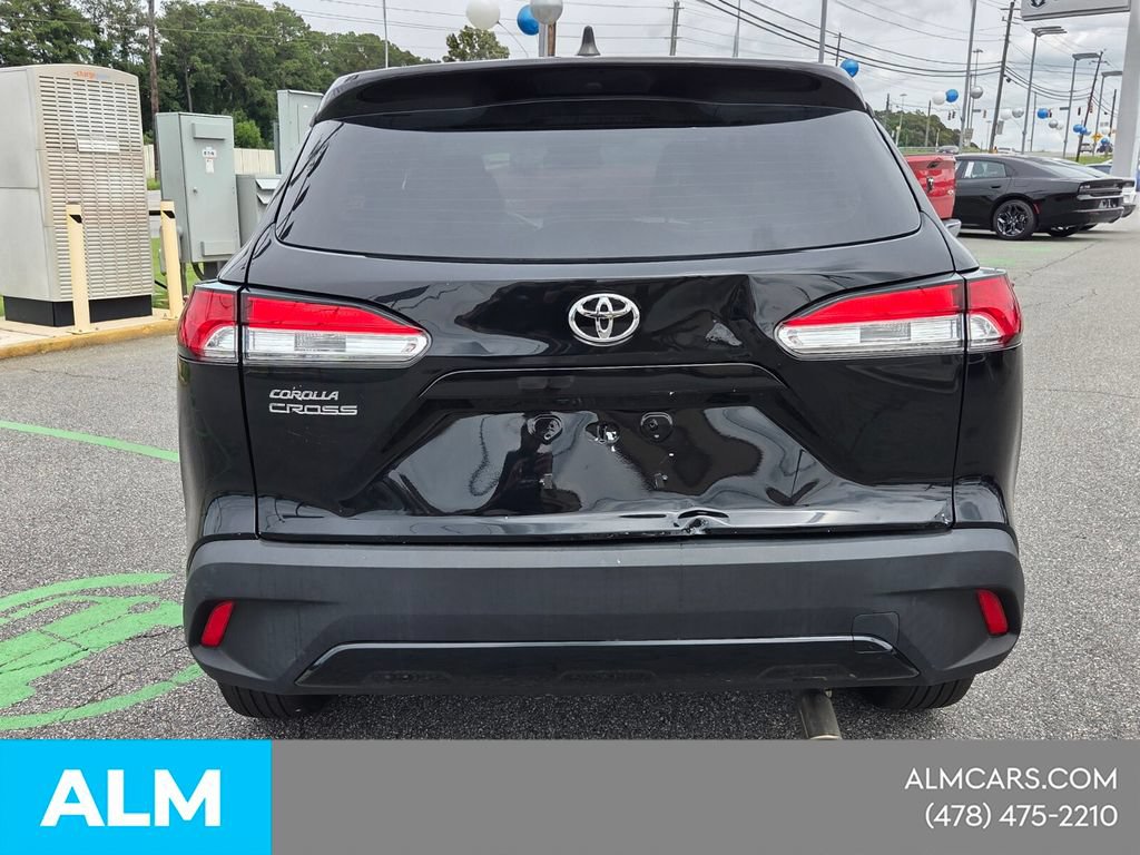 Used 2024 Toyota Corolla Cross L FWD image 9