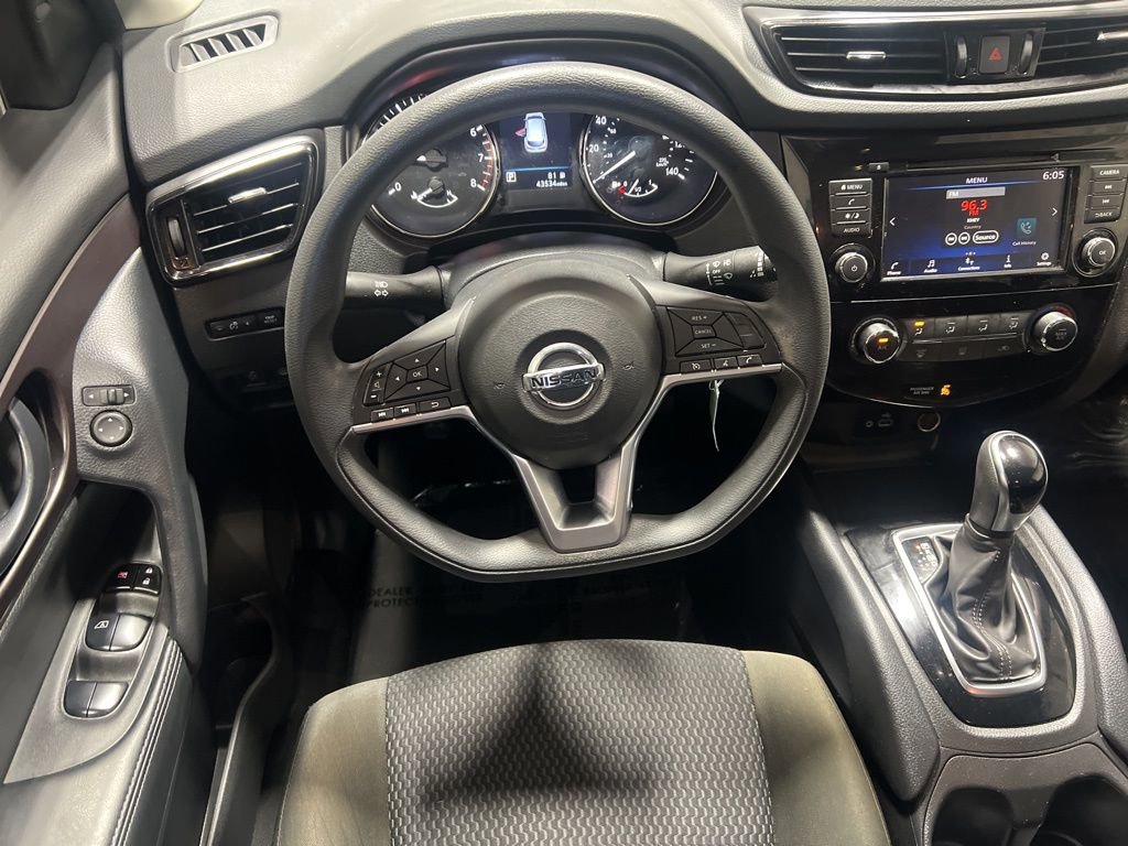 Used 2022 Nissan Rogue Sport S image 23