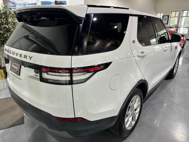 Used 2019 Land Rover Discovery SE AWD/4WD image 2