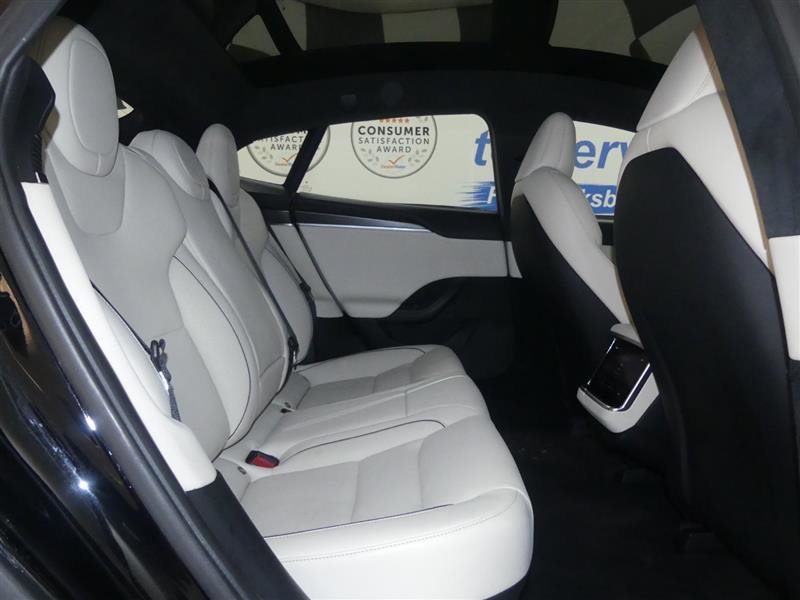 Used 2022 Tesla Model S Plaid image 18