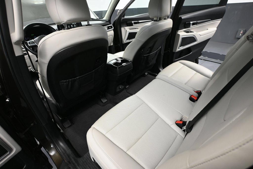 Used 2020 Kia Telluride S w/ S 8 Passenger Seating Package AWD/4WD image 30