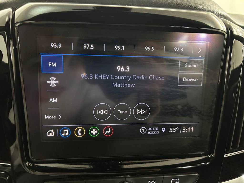 Used 2023 Chevrolet Traverse LT image 11