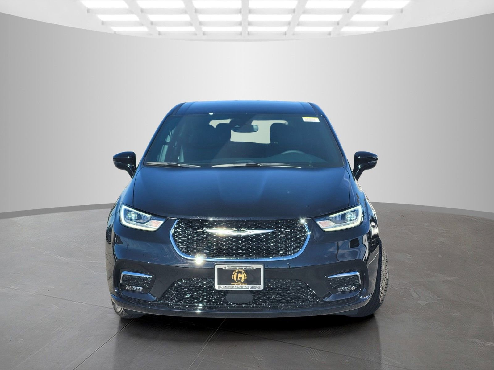 New 2026 Chrysler Pacifica Select image 2