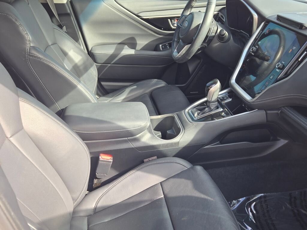 Used 2022 Subaru Outback Limited AWD/4WD image 6