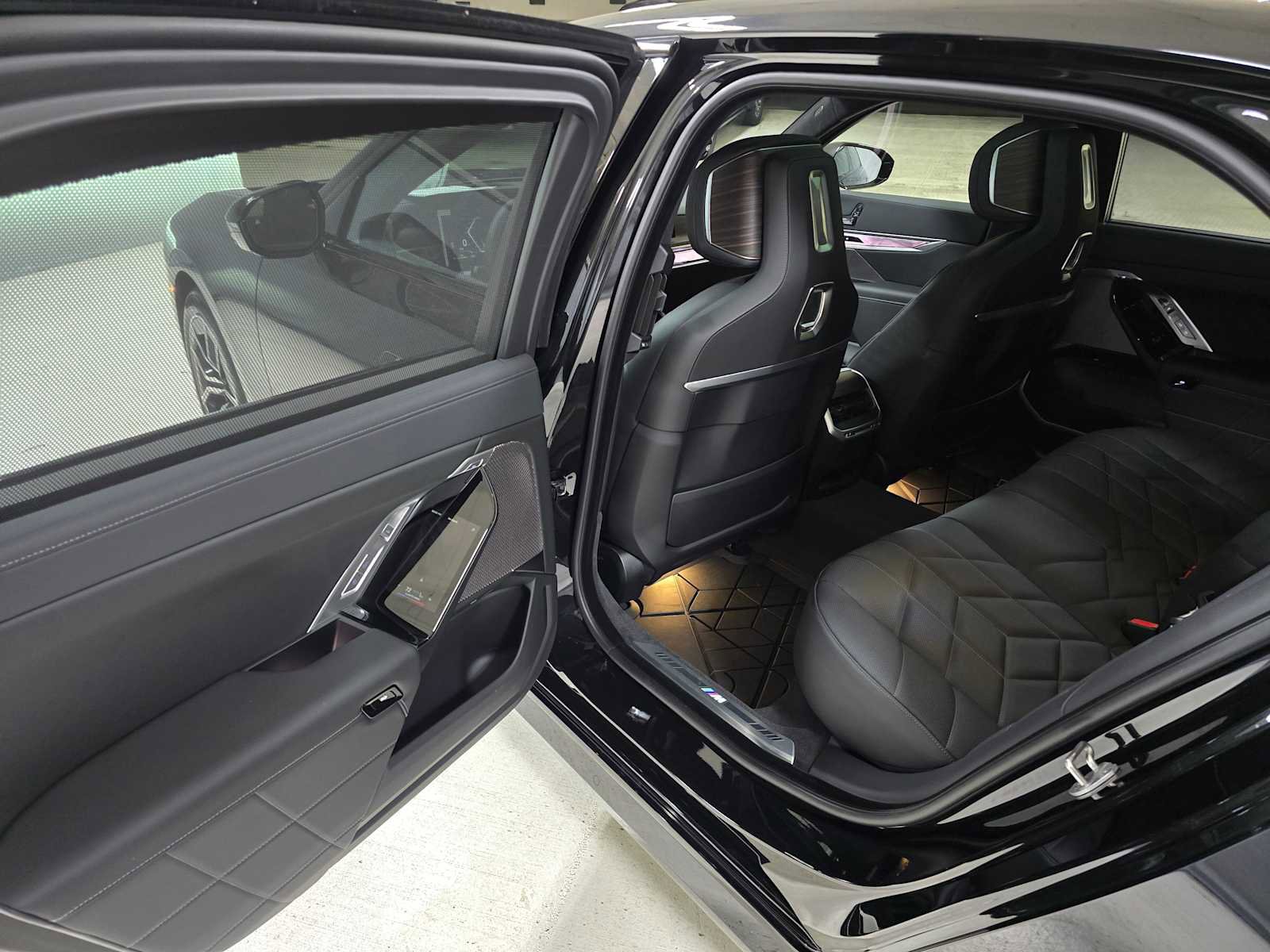 Used 2026 BMW 760i xDrive 760i xDrive w/ Executive Package image 15