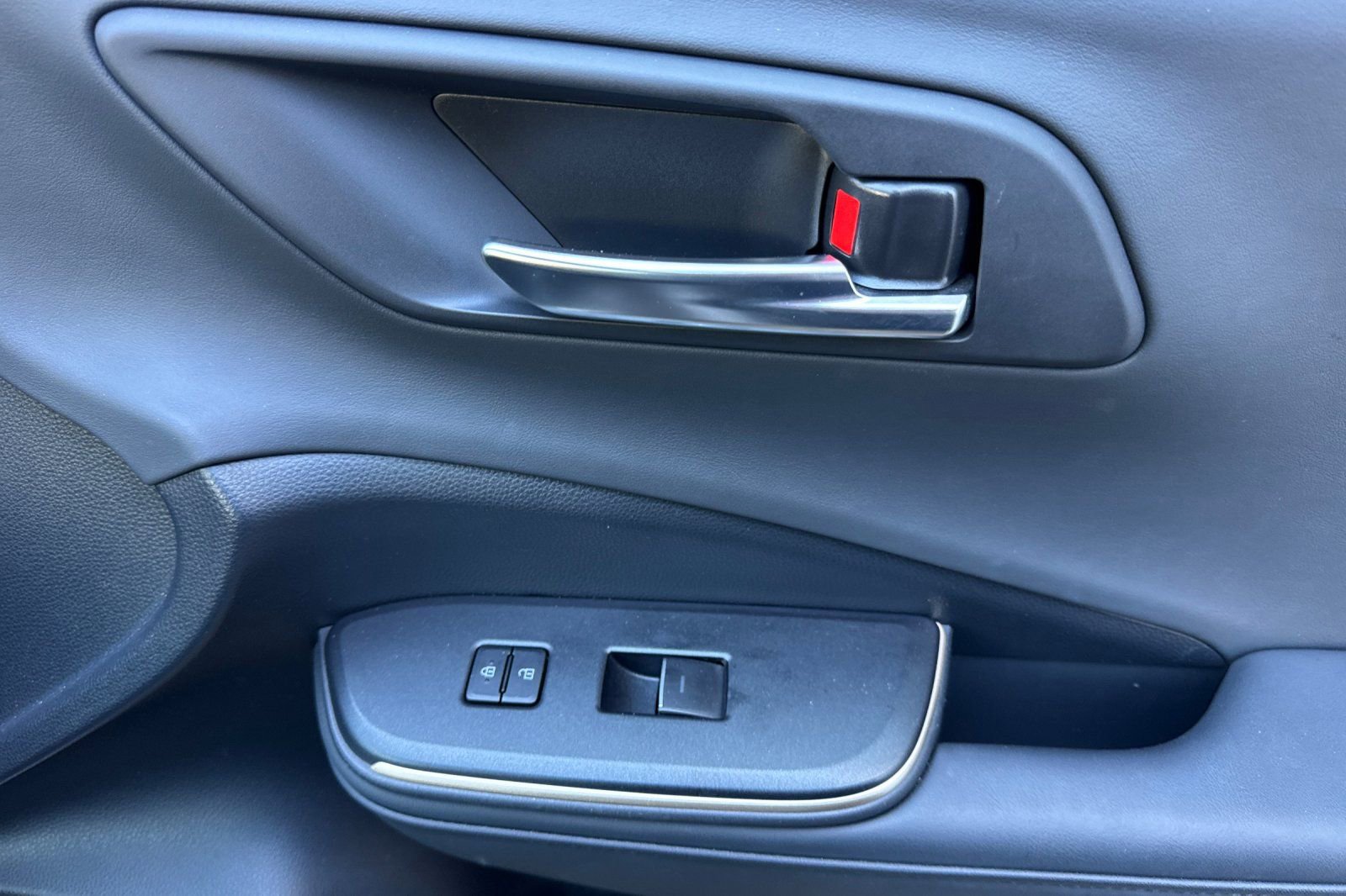 Used 2023 Toyota Crown XLE image 23