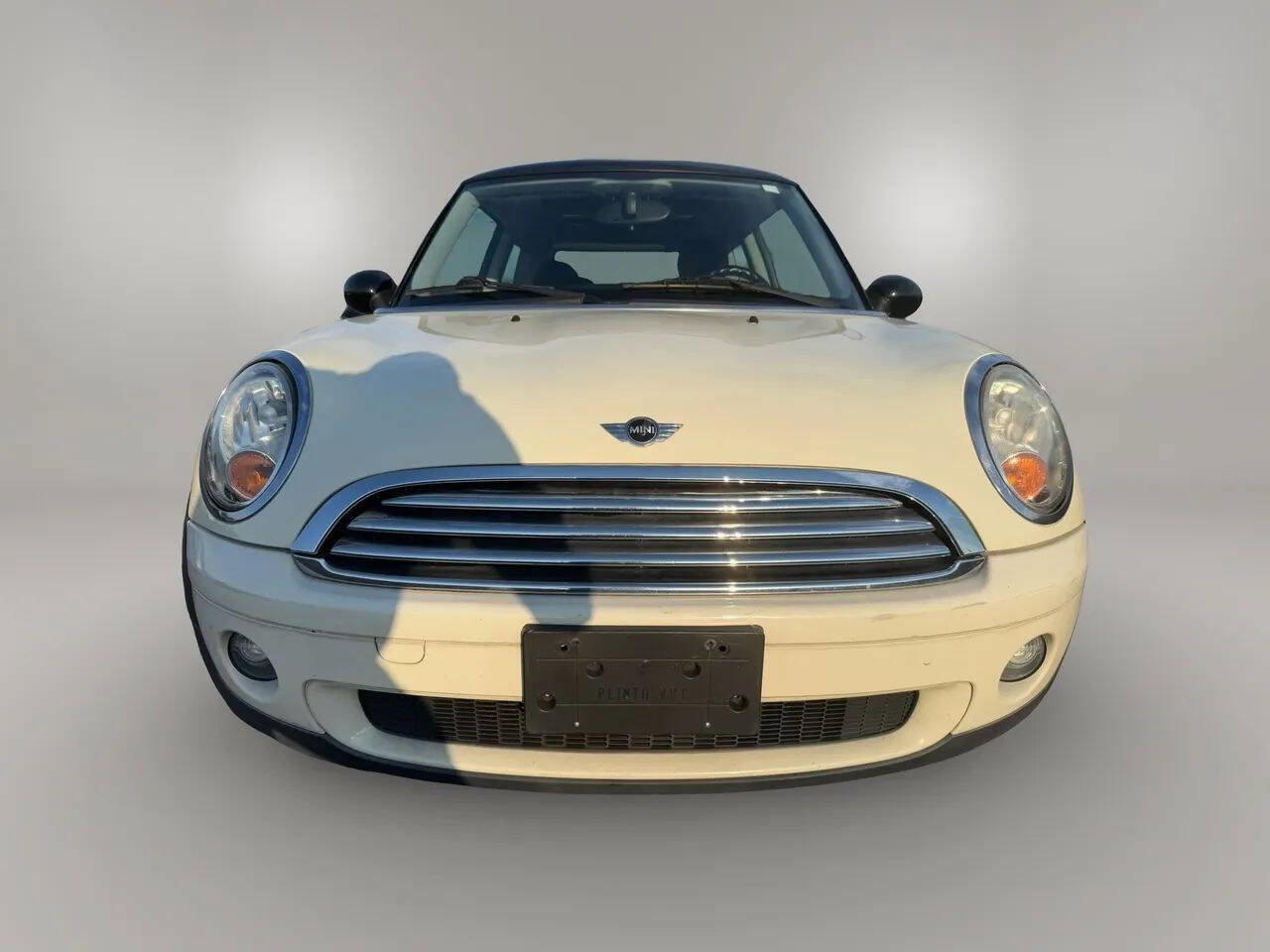 Used 2009 MINI Cooper Hardtop image 2