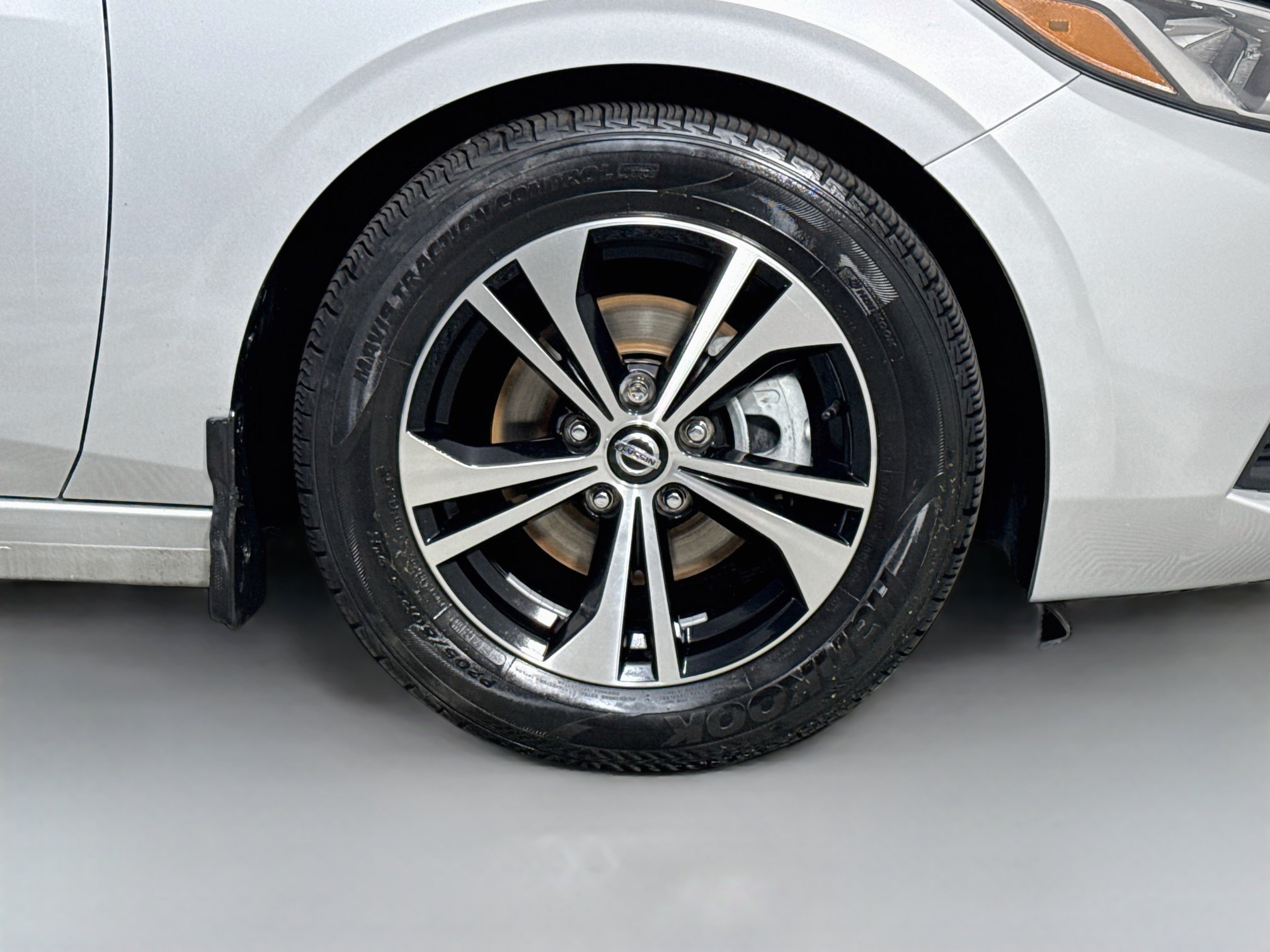 Used 2020 Nissan Sentra SV FWD image 32