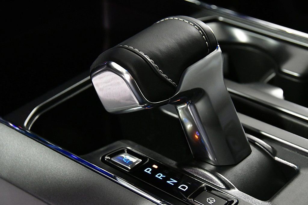 Used 2025 Ford F150 Lightning XLT image 28