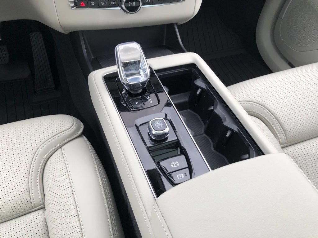 New 2026 Volvo XC90 T8 Ultra w/ Protection Package Premier AWD/4WD image 23