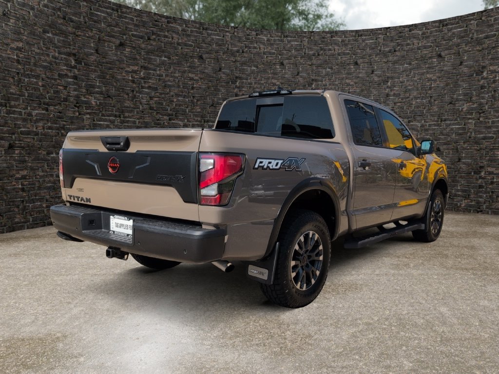 Used 2024 Nissan Titan PRO-4X w/ Pro-4x Convenience Package AWD/4WD image 7