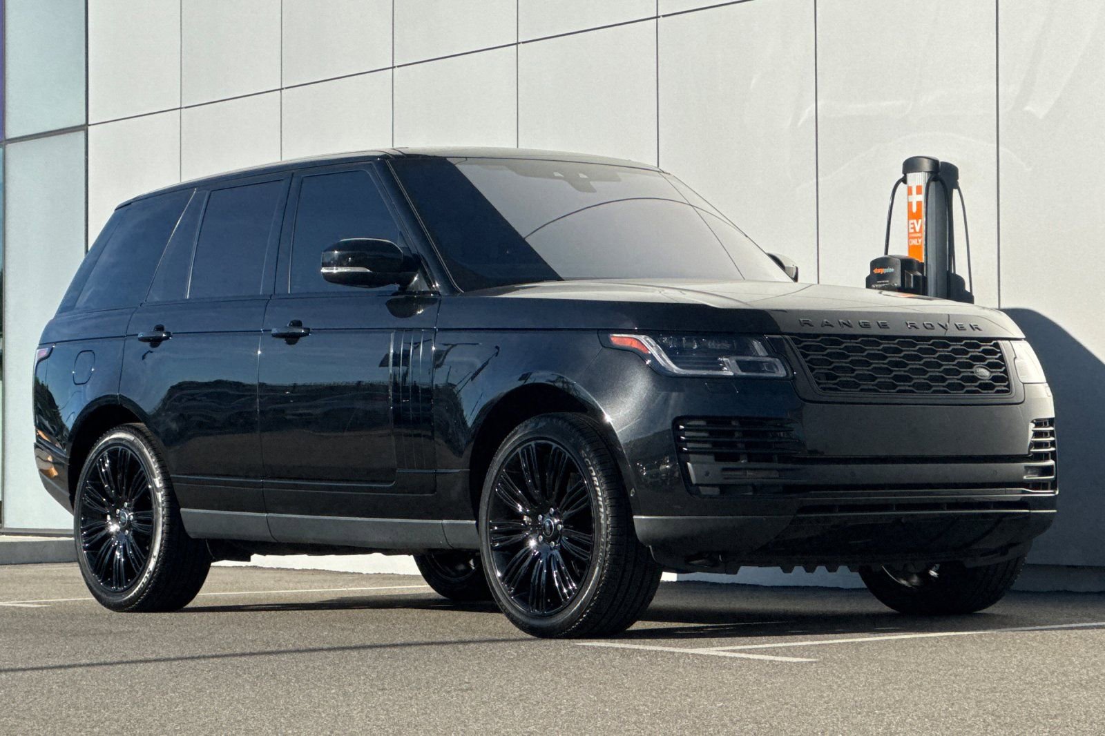 Certified 2022 Land Rover Range Rover Westminster Edition image 7