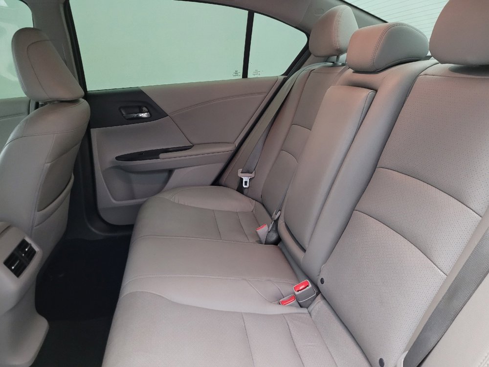 Used 2017 Honda Accord EX-L image 18