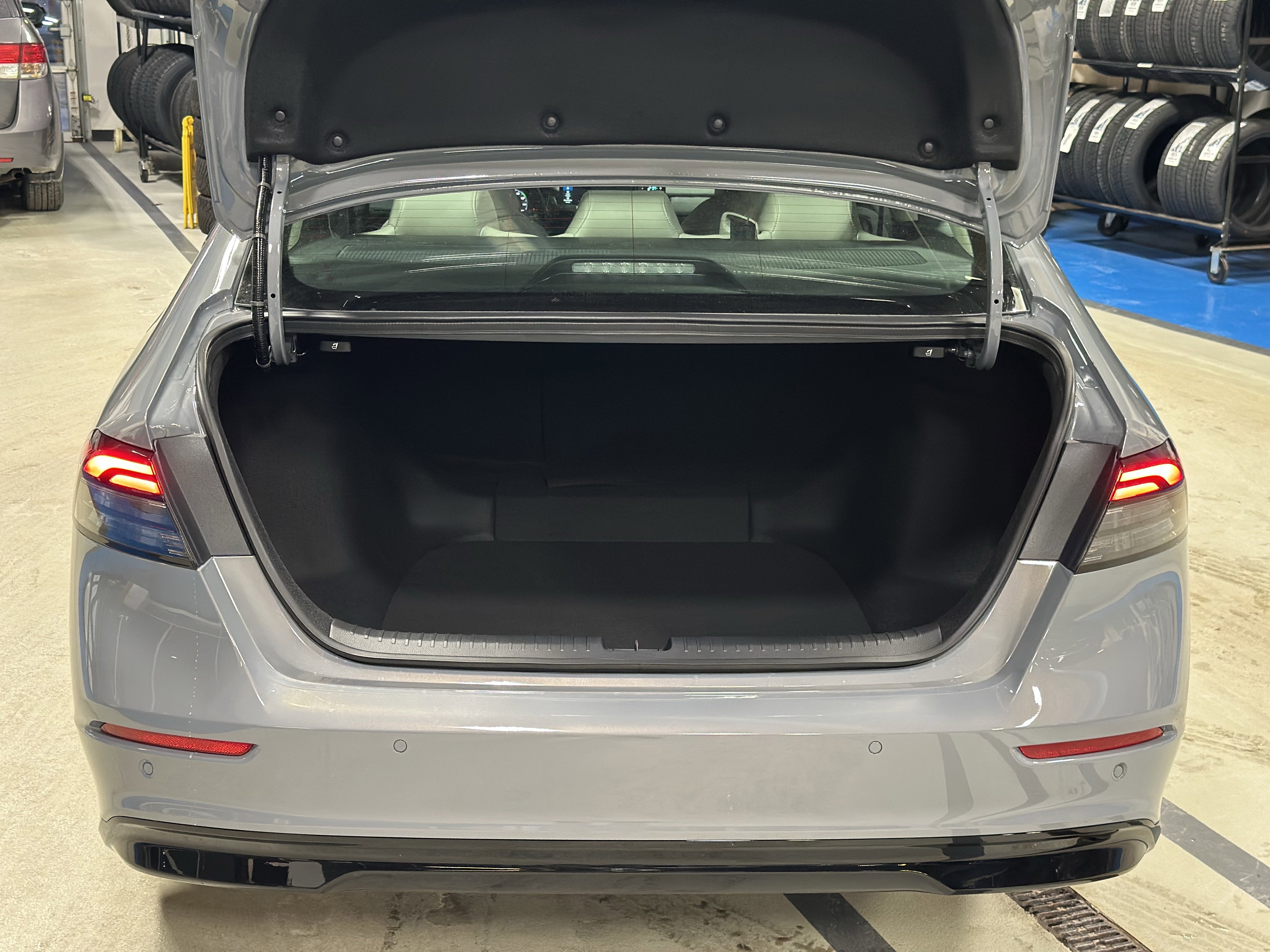 New 2025 Honda Accord EX-L image 6