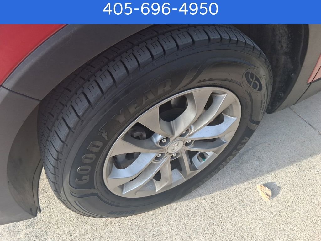 Used 2020 Hyundai Santa Fe SE w/ Cargo Package image 14