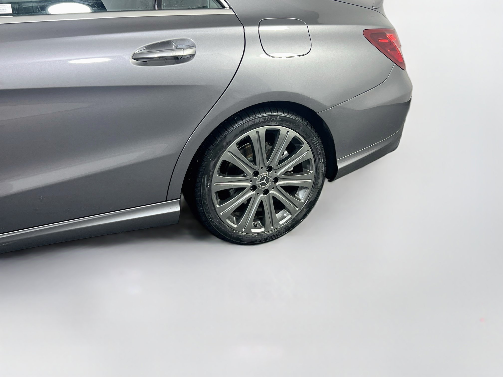 Used 2019 Mercedes-Benz CLA 250 4MATIC image 29
