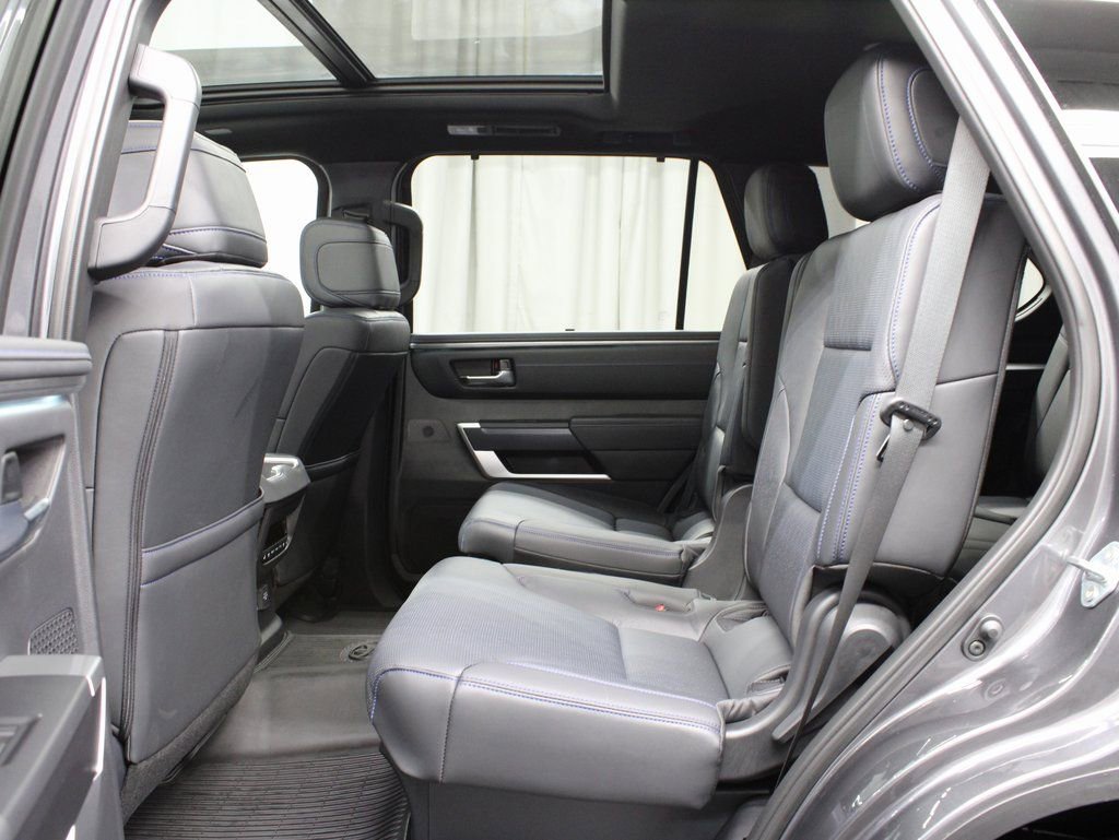 Used 2025 Toyota Sequoia Platinum image 10