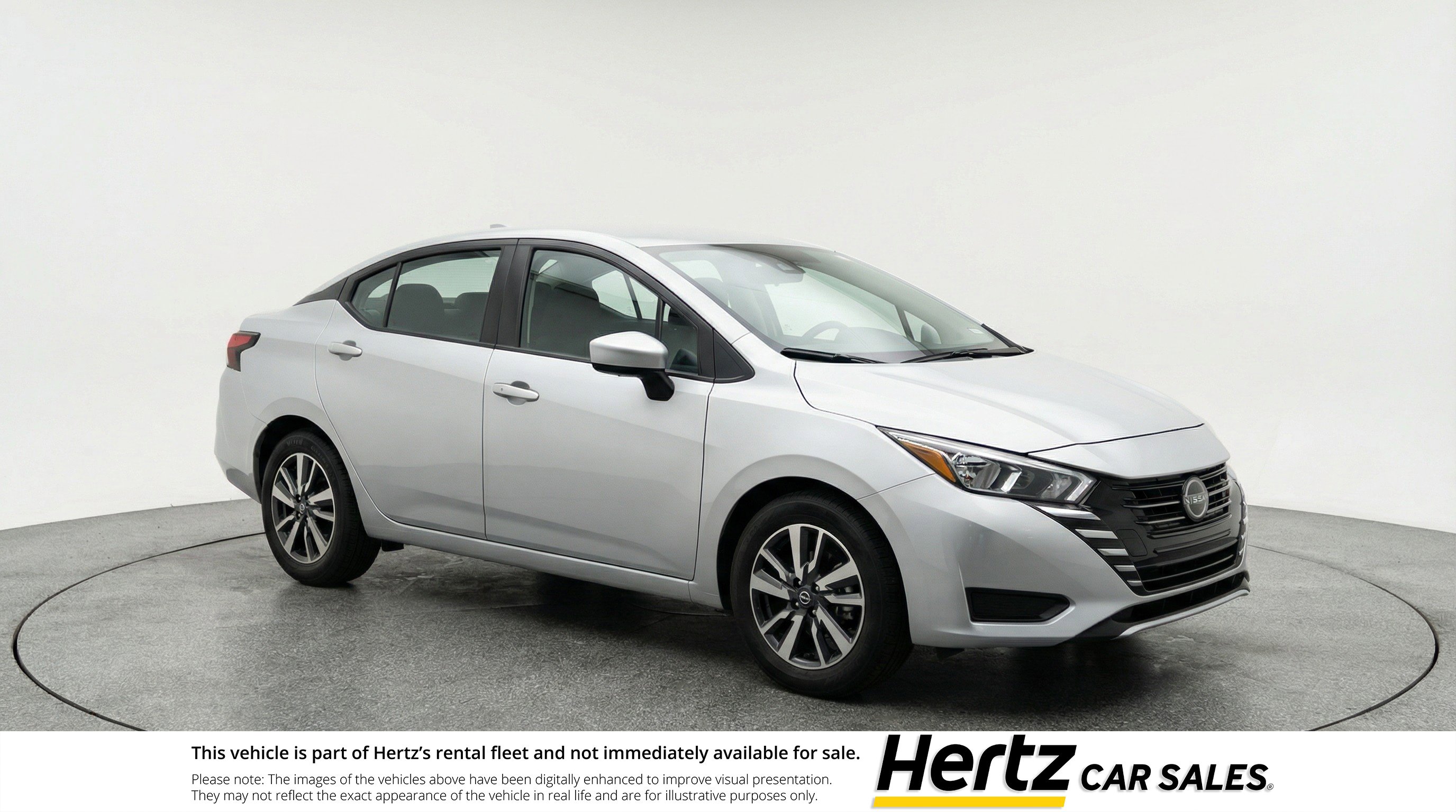 Used 2025 Nissan Versa SV image 1