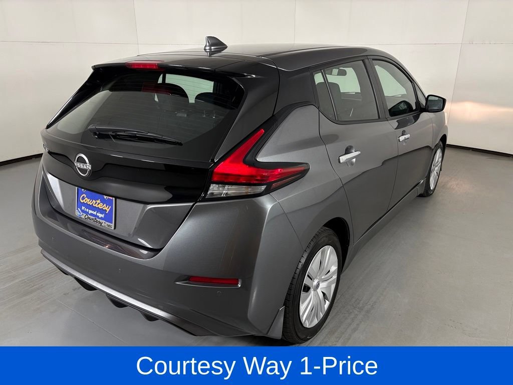 Used 2025 Nissan Leaf S FWD image 11