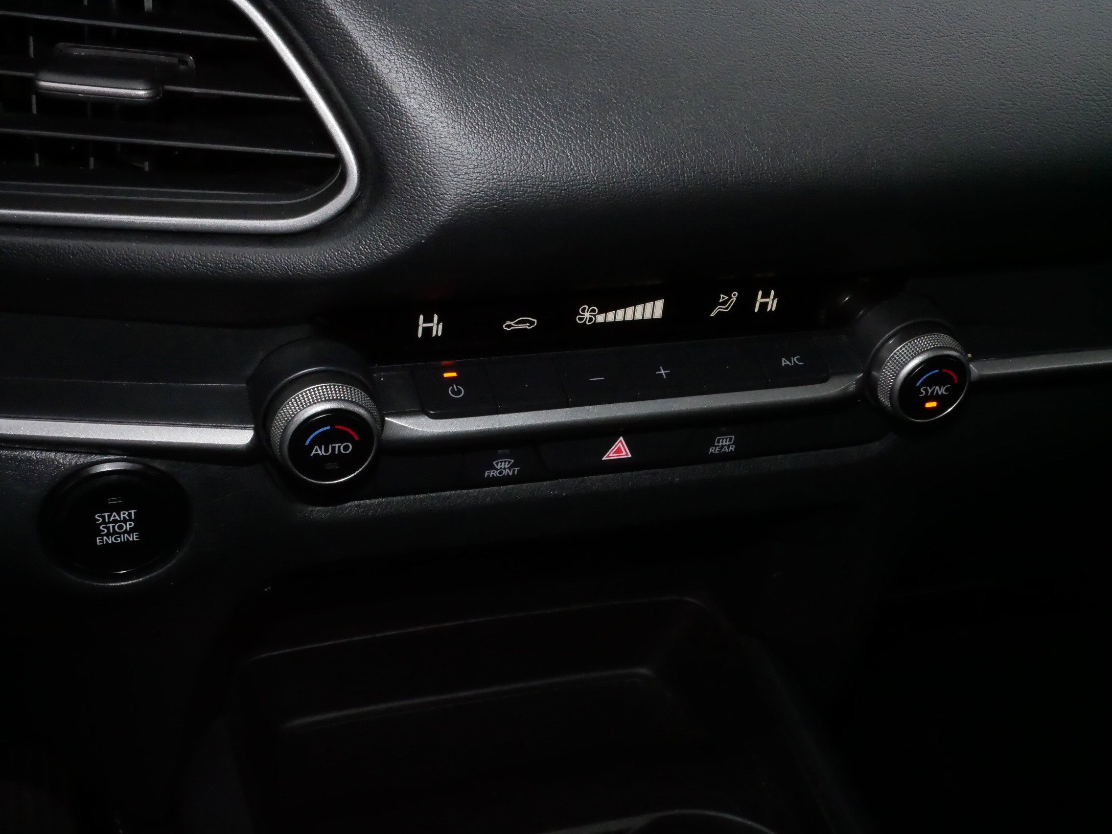 Used 2022 MAZDA CX-30 AWD 2.5 S w/ Select Package image 22