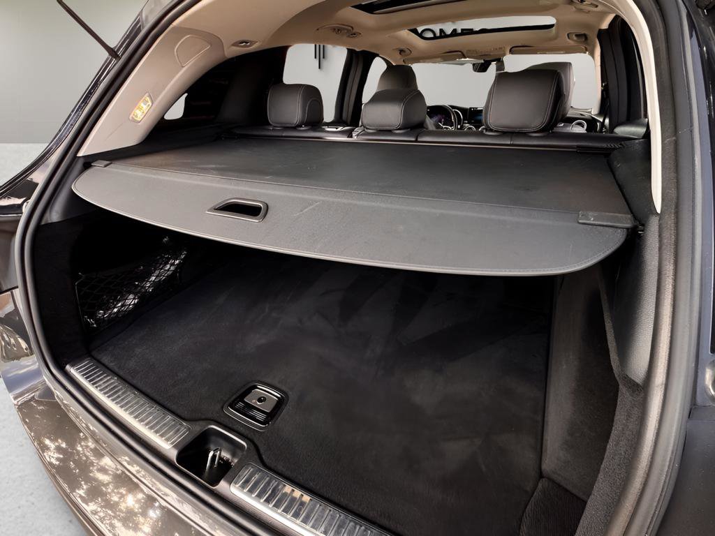 Used 2021 Mercedes-Benz GLC 300 w/ Premium Package image 24