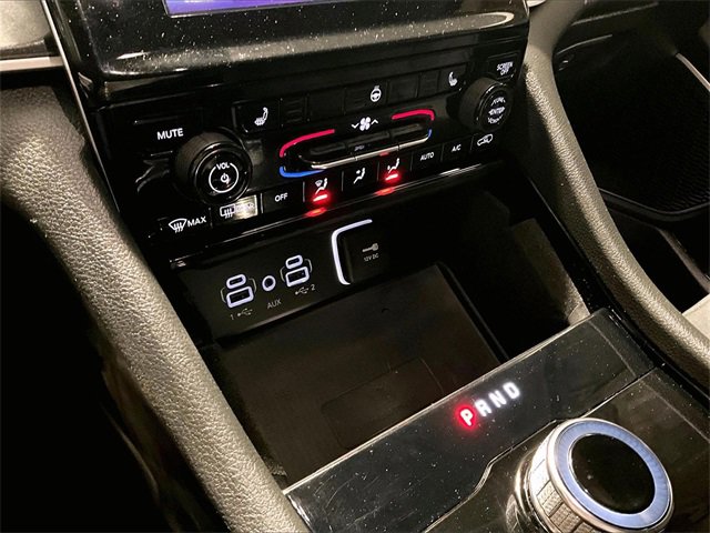 Used 2022 Jeep Grand Cherokee L Laredo w/ Luxury Tech Group I image 27