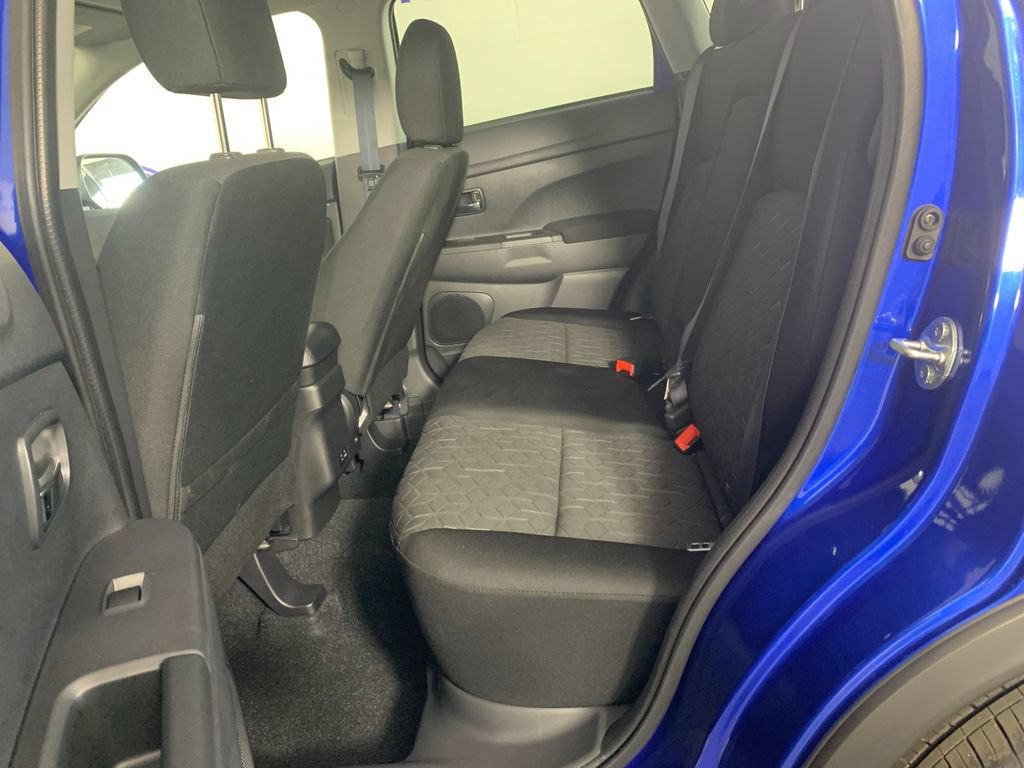 Used 2025 Mitsubishi Outlander Sport AWD image 30