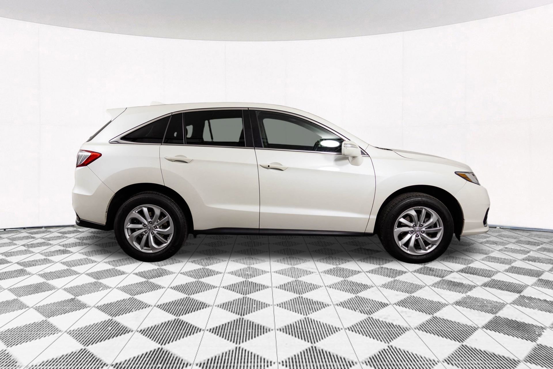 Used 2018 Acura RDX w/ Technology Package image 19