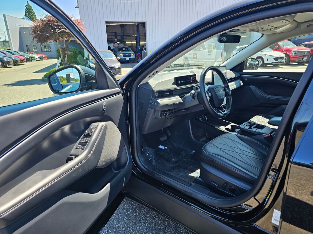 Certified 2025 Ford Mustang Mach-E Select AWD/4WD image 14