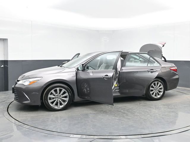 Used 2017 Toyota Camry XLE w/ Moonroof Package image 52