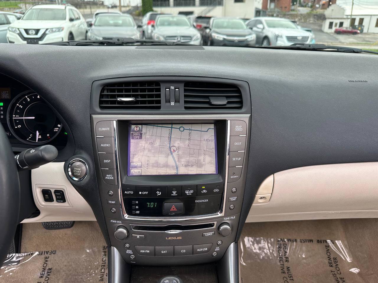 Used 2010 Lexus IS 250C RWD image 36