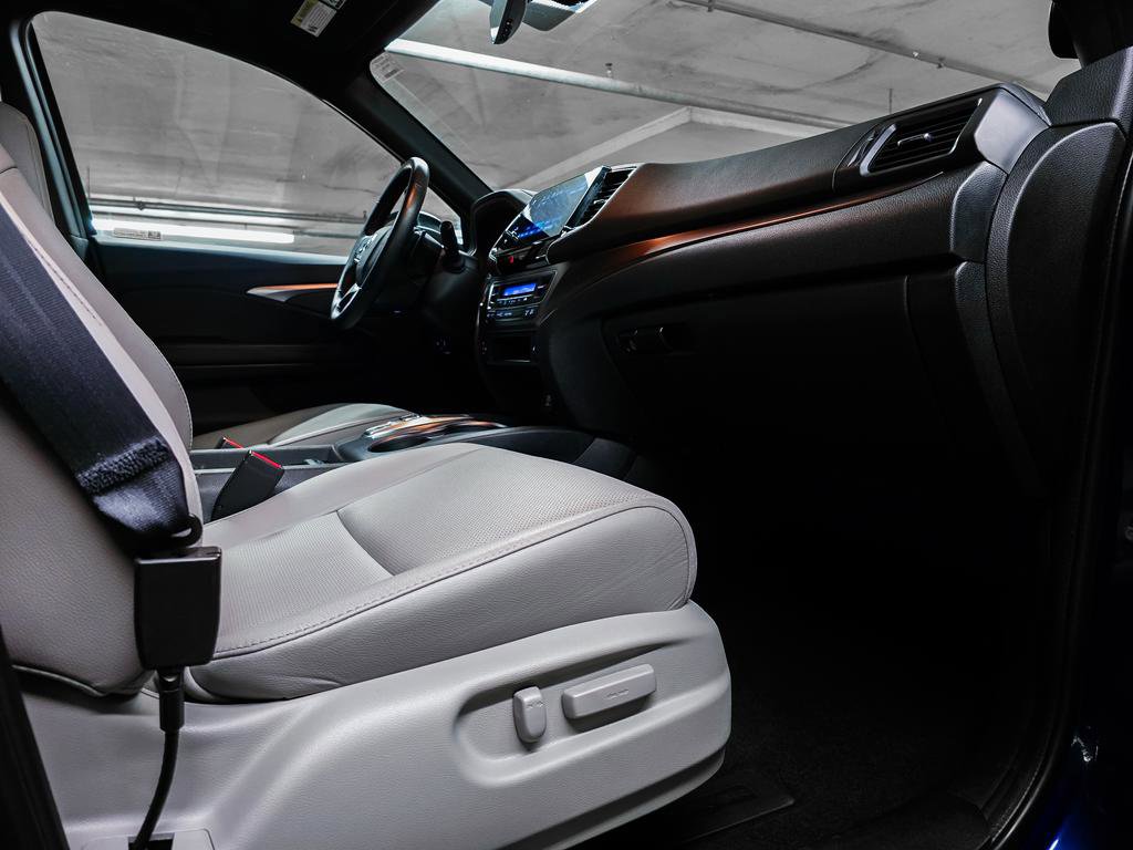 Used 2023 Honda Passport EX-L image 38