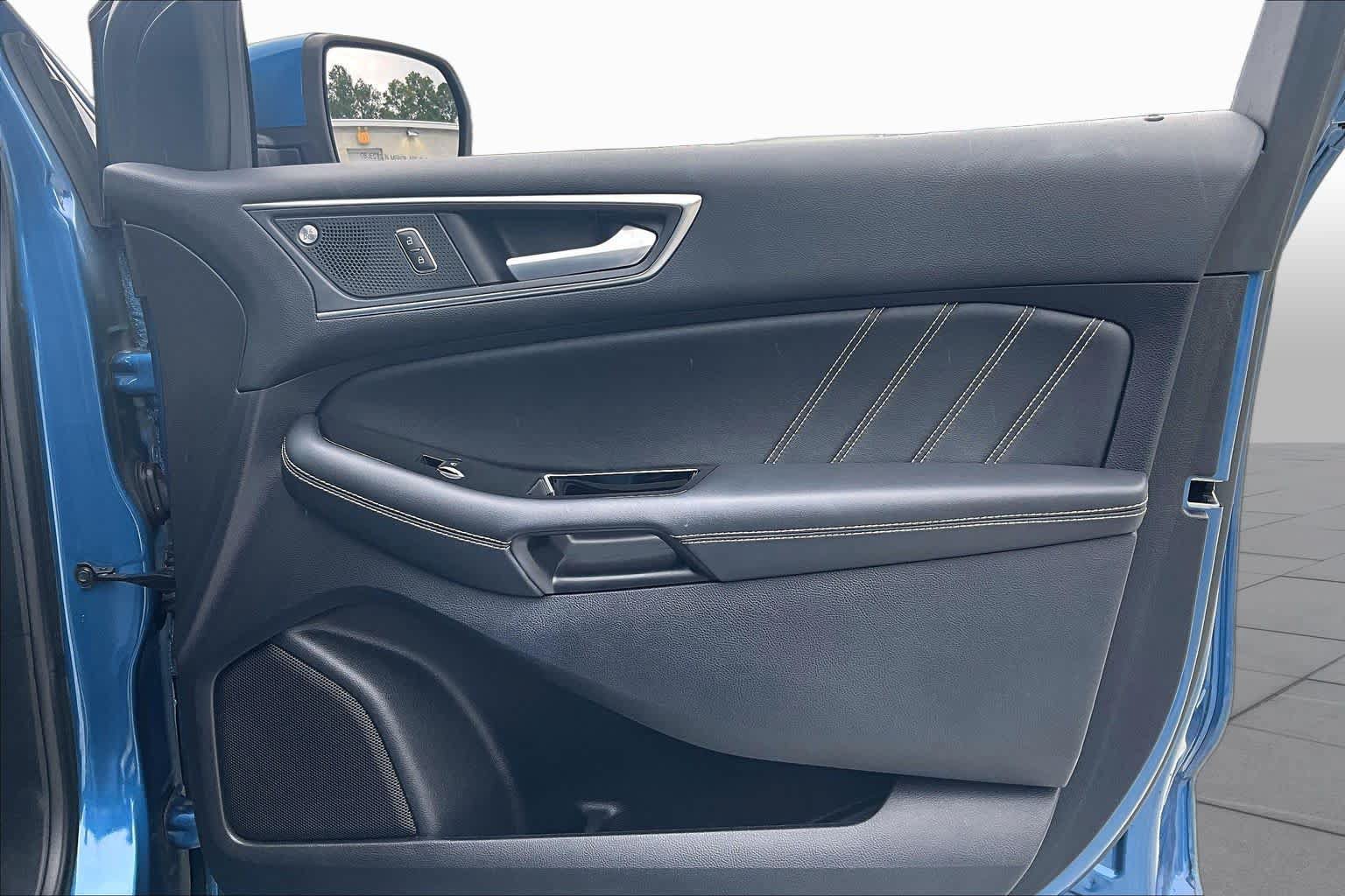 Used 2019 Ford Edge ST w/ Equipment Group 401A AWD/4WD image 23