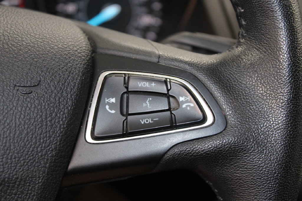 Used 2018 Ford Escape Titanium w/ Ford Safe & Smart Package AWD/4WD image 23