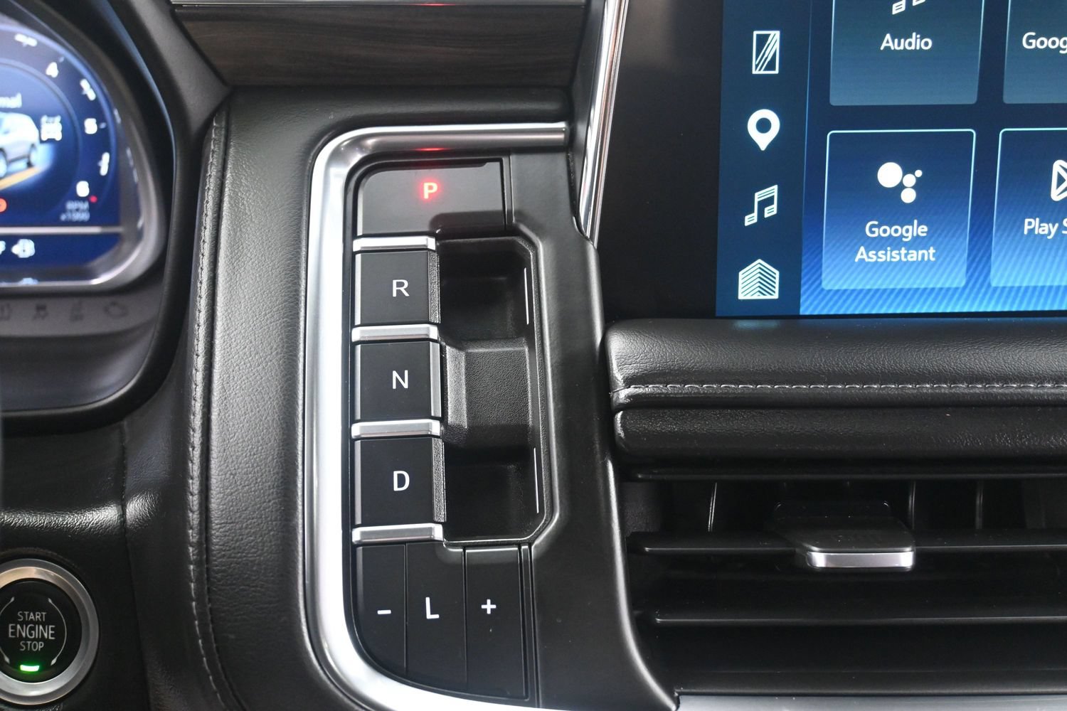 Used 2022 Chevrolet Tahoe LT w/ Luxury Package AWD/4WD image 29