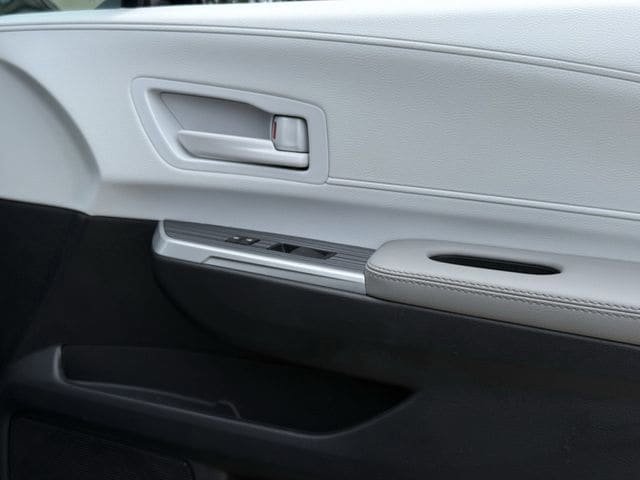 Used 2026 Toyota Sienna LE FWD image 28