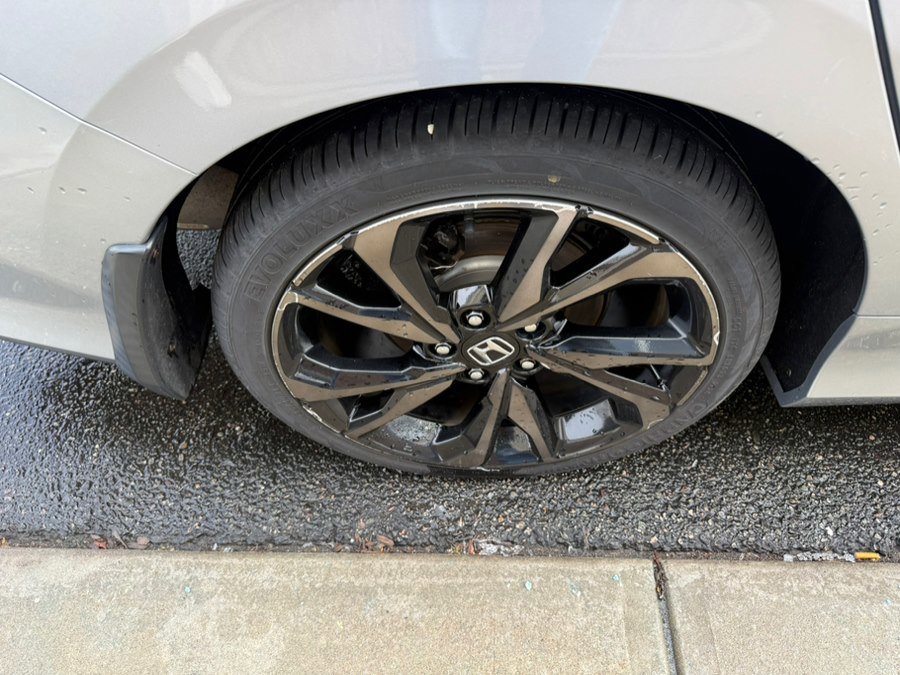 Used 2018 Honda Civic Si image 9