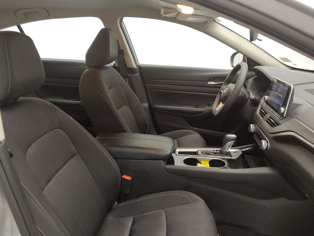 Used 2024 Nissan Altima 2.5 SV image 21