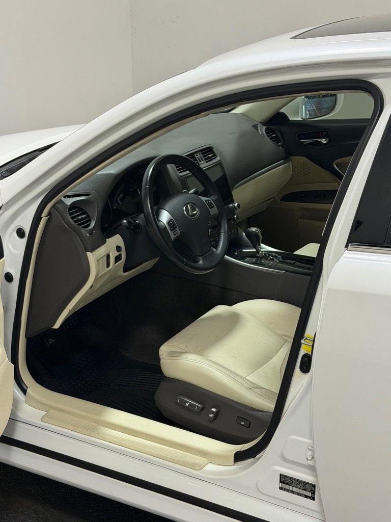 Used 2013 Lexus IS 250 RWD image 8