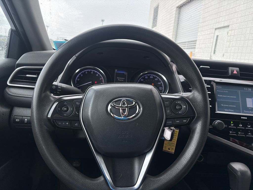 Used 2020 Toyota Camry LE FWD image 17