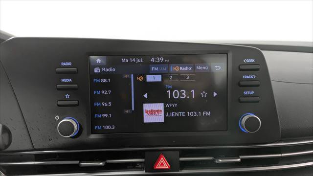 Used 2025 Hyundai Elantra SE FWD image 31