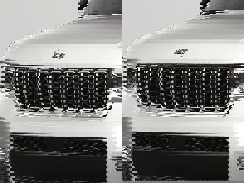 New 2025 Jeep Grand Cherokee L Limited image 14