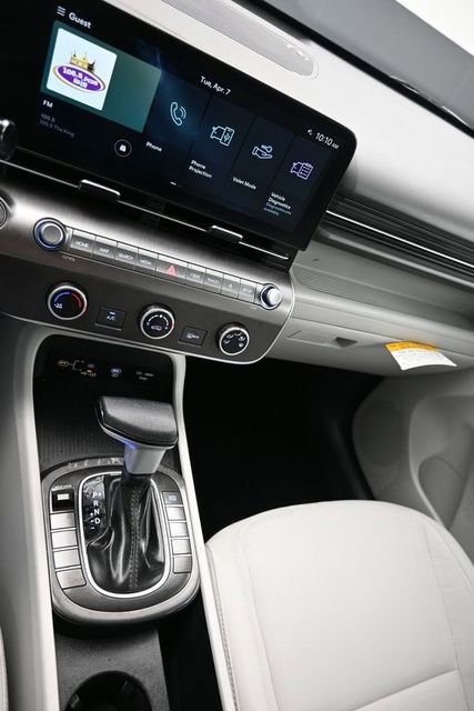 Used 2025 Hyundai Kona SE image 16