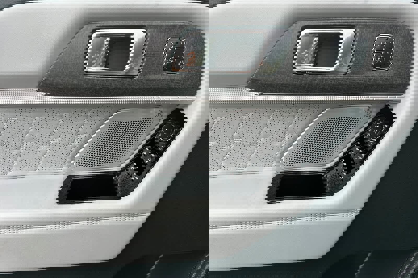 Certified 2025 Ford Explorer Platinum w/ Ultimate Package image 12